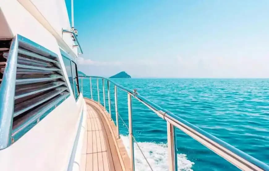 The Most Exklusiv Blaue Reise – 14-Meter Motoryacht 11