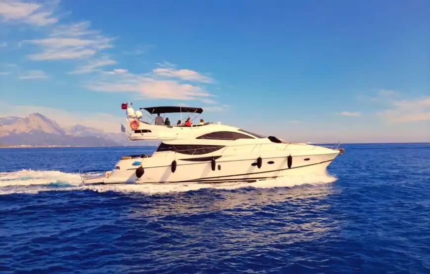 Vier in luxe: Azimut jacht voor feesten en evenementen 3