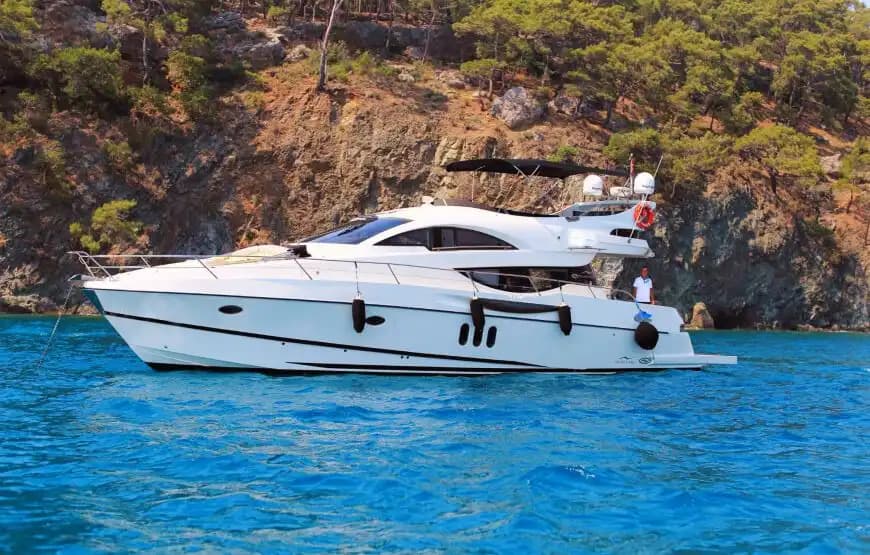 Vier in luxe: Azimut jacht voor feesten en evenementen - Feest op de boot