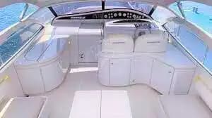 Host Your Business Meeting at Sea: Premium Pershing Location de yacht 5