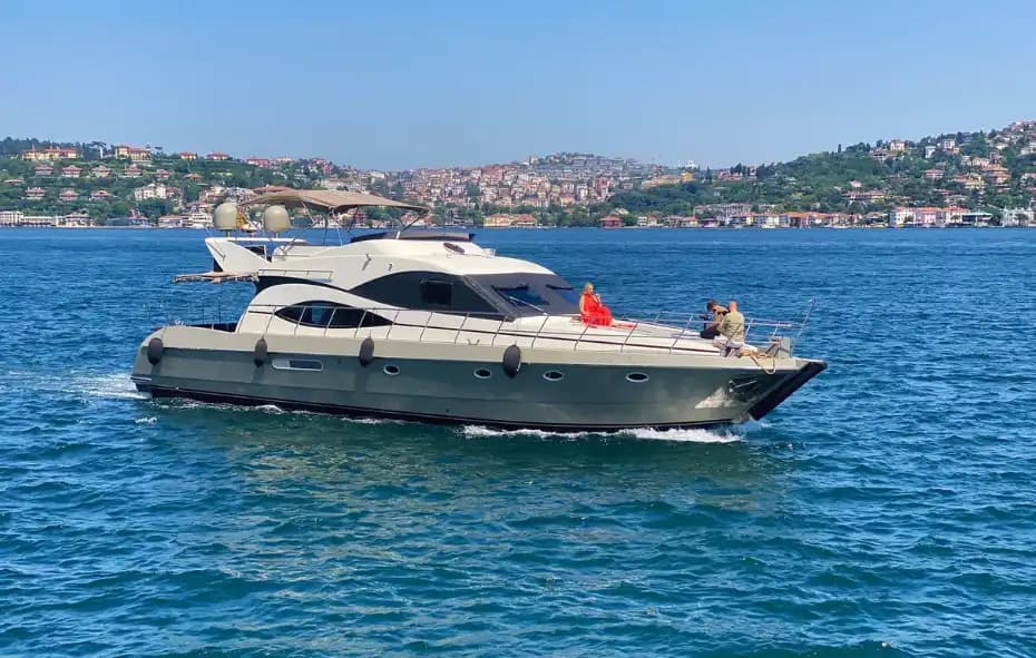 Erlebnis Luxus on a 21 -Meter Jacht In den Bosphorus, Istanbul! - Bosporusrundfahrt
