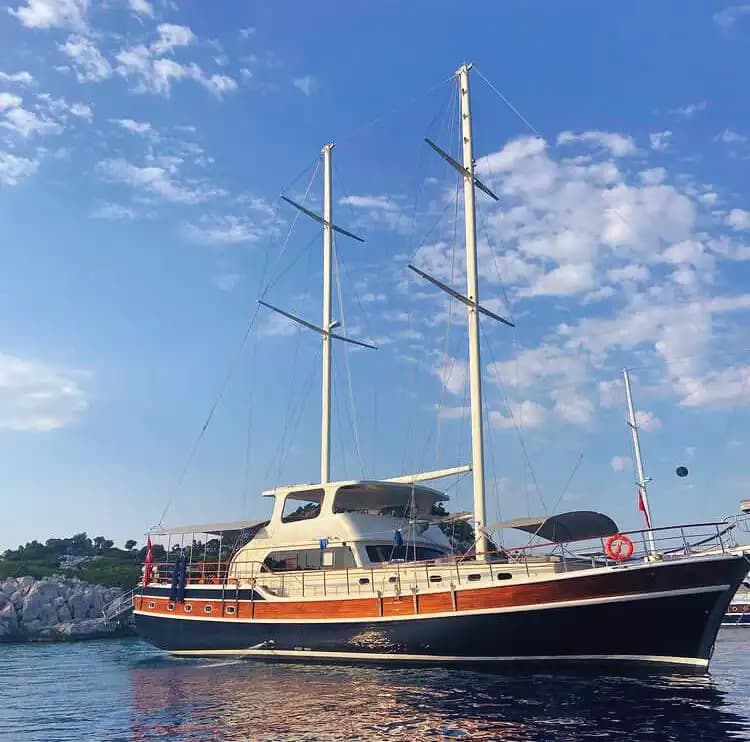 Vacances Paisibles à Marmaris Bozburun sur un Gulet Confortable de 23 Mètres 4
