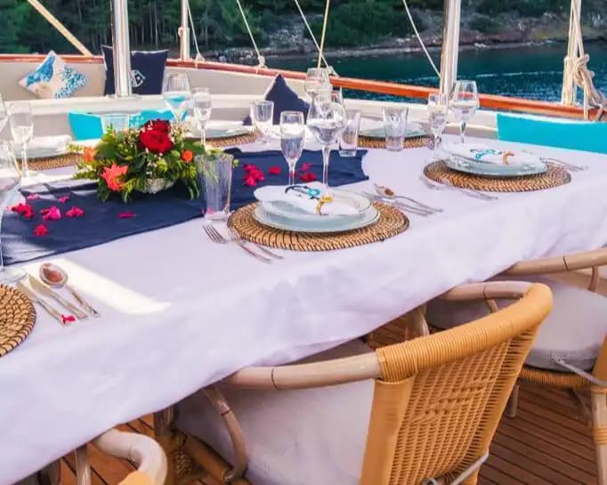 Enjoy the Aegean with a Confortable 6-cabines, 12-Person Gulet in Marmaris 9