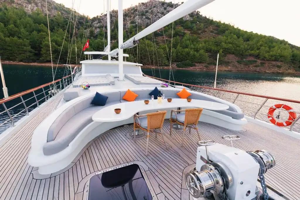 Enjoy the Aegean with a Confortable 6-cabines, 12-Person Gulet in Marmaris 7