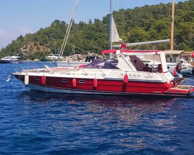 Croisez les Eaux de Marmaris avec un Yacht Économique pour 8 Personnes - Anniversaire de mariage sur un yacht