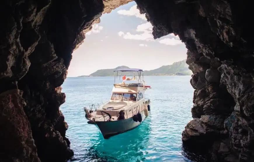 Marmaris’te Hem Ekonomik Hem Şık Bir Yat Deneyimi Sizi Bekliyor!