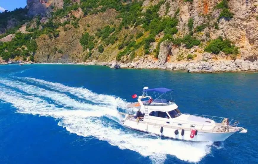 Luxury Meets Affordability: The Best Yacht Experience in Marmaris! 3