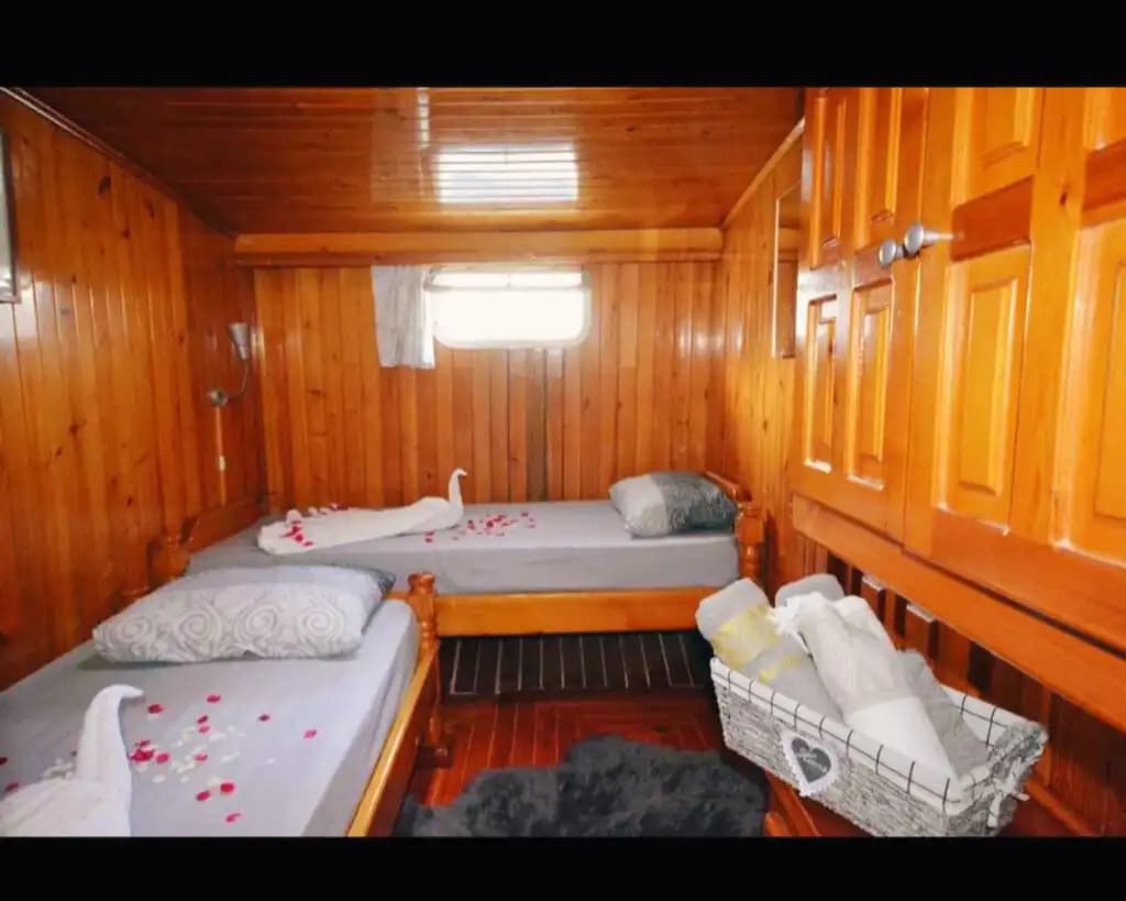 Privé Sea Holiday for 18 People with a Confortable 9-cabines Gulet in Marmaris 13