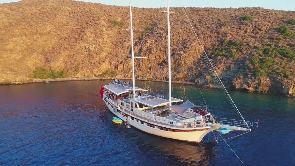Privé Sea Holiday for 18 People with a Confortable 9-cabines Gulet in Marmaris - Demande en mariage sur un yacht