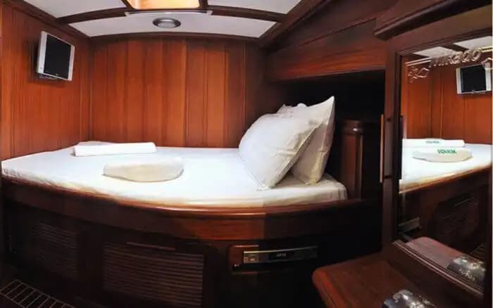 Voyage bleu with Spacieux Deck and Confortable Cabins in Marmaris 18