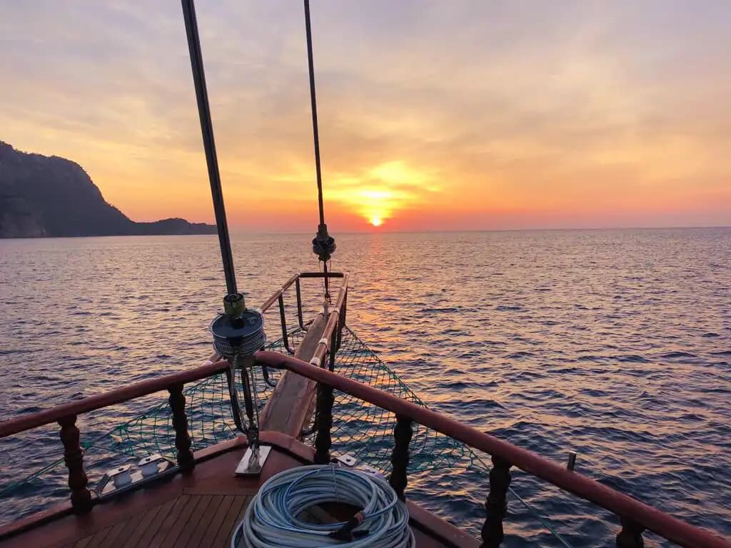 Voyage bleu with Spacieux Deck and Confortable Cabins in Marmaris 15