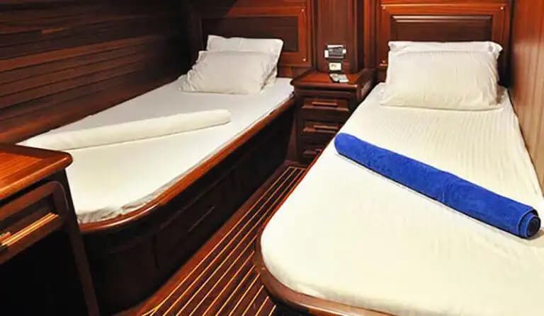 Voyage bleu with Spacieux Deck and Confortable Cabins in Marmaris 19