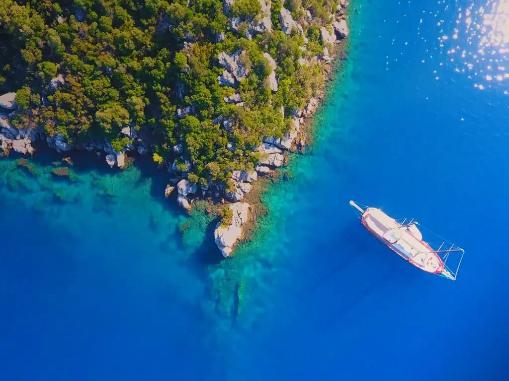 Voyage bleu with Spacieux Deck and Confortable Cabins in Marmaris 10
