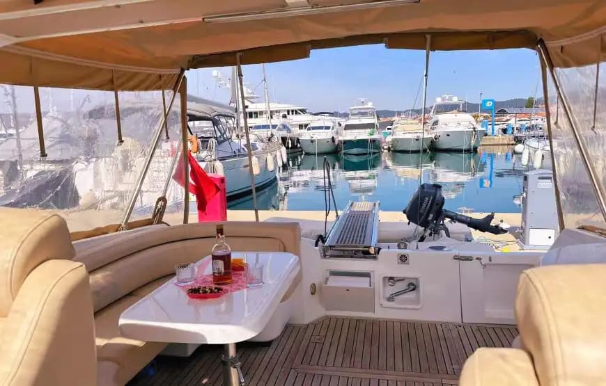 Enjoy the Aegean Sea en un Crunch Yacht in Marmaris 4
