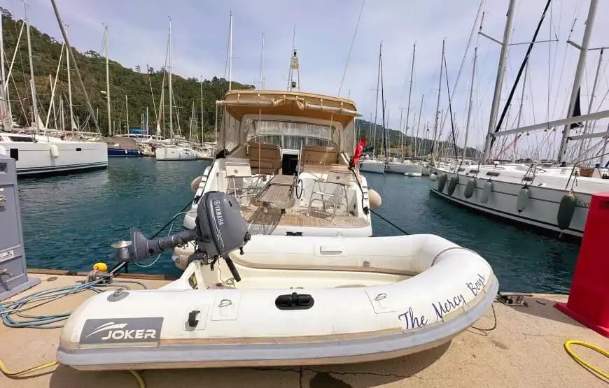 Enjoy the Aegean Sea en un Crunch Yacht in Marmaris 2