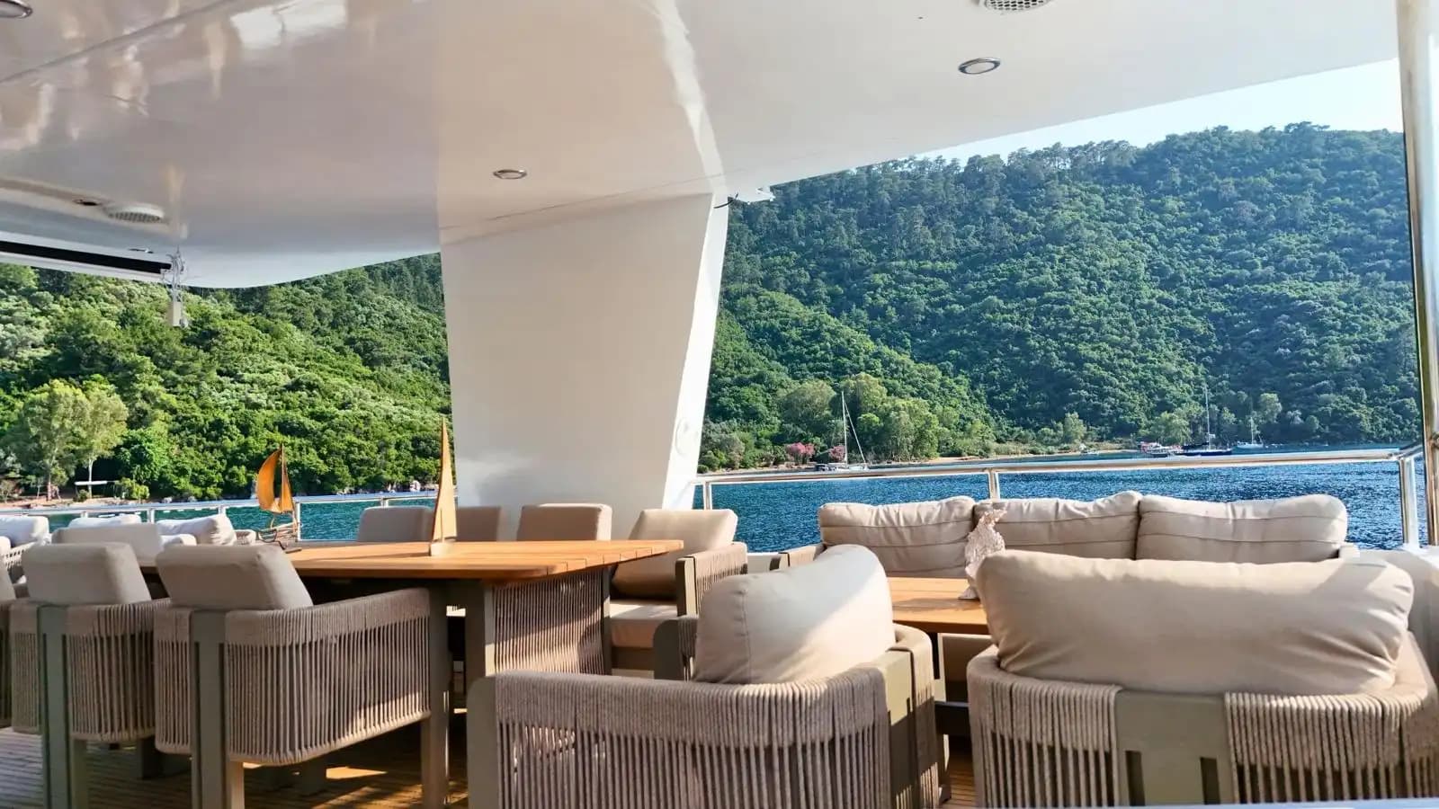 Trawler de Luxe 26m à Bodrum – L'Ultime Aventure Maritime 16