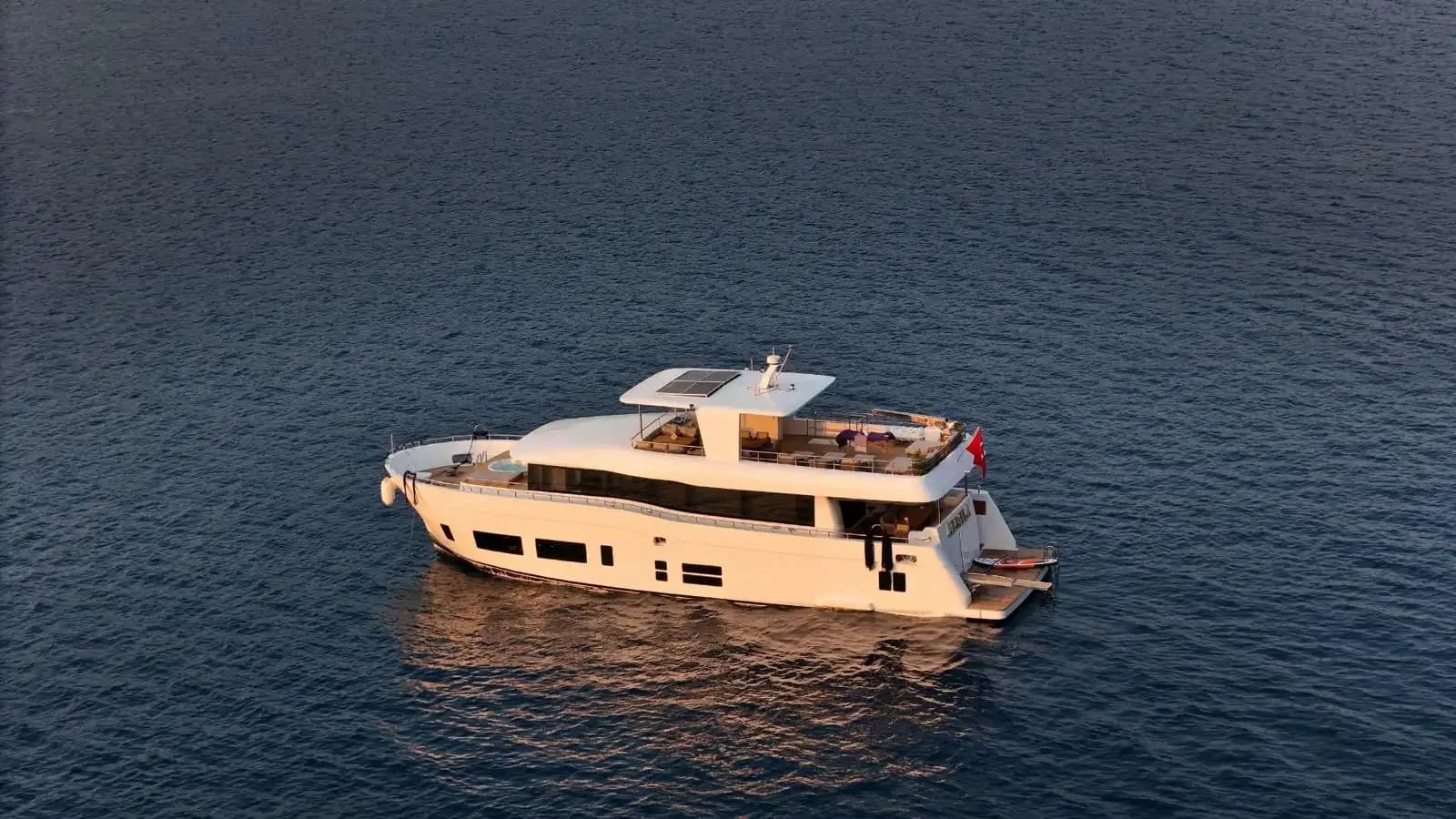 Trawler de Luxe 26m à Bodrum – L'Ultime Aventure Maritime 2