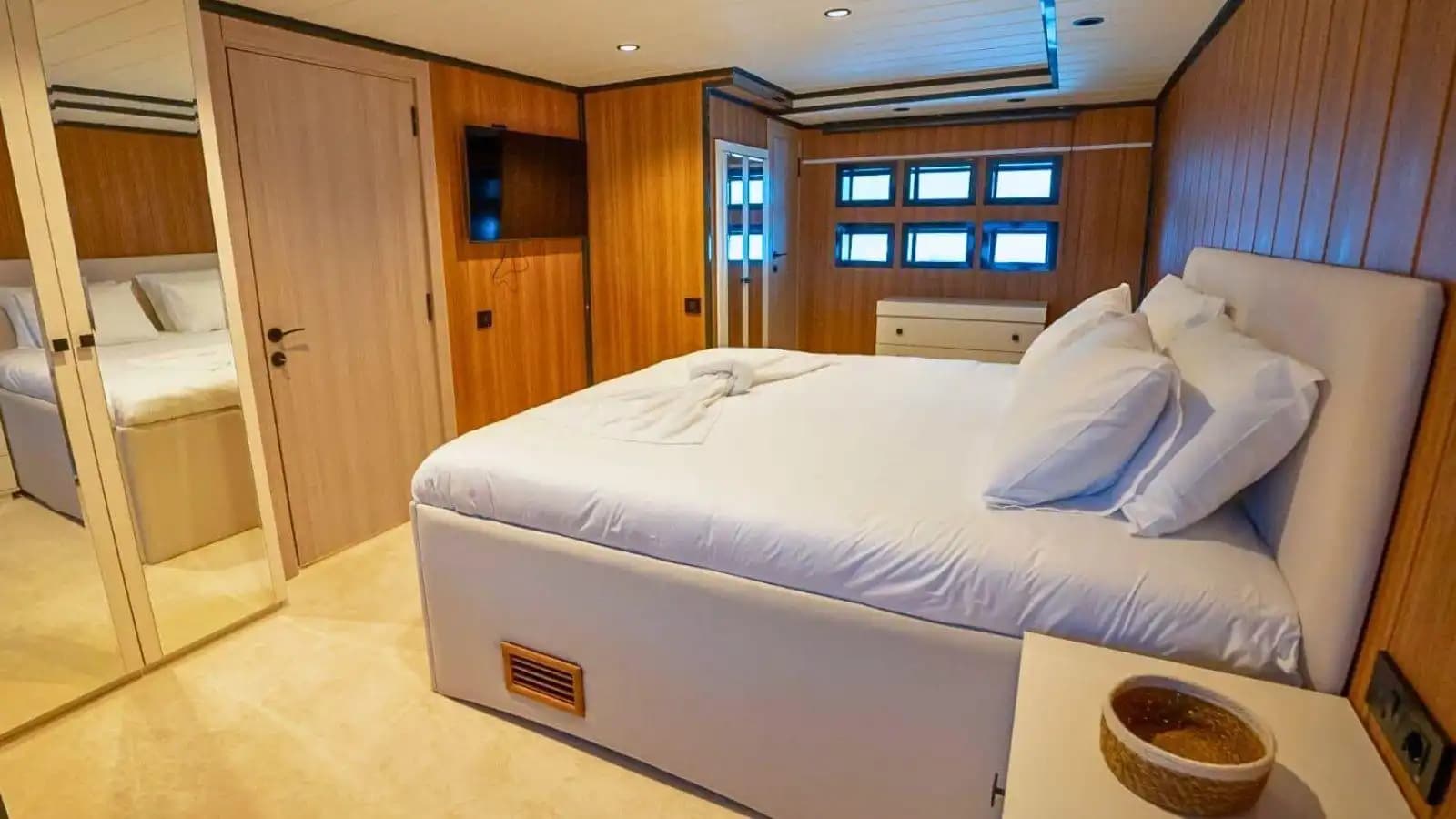 Trawler de Luxe 26m à Bodrum – L'Ultime Aventure Maritime 7