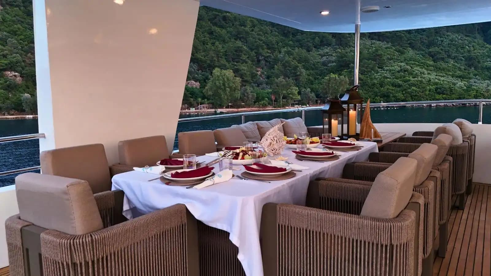 Trawler de Luxe 26m à Bodrum – L'Ultime Aventure Maritime 13