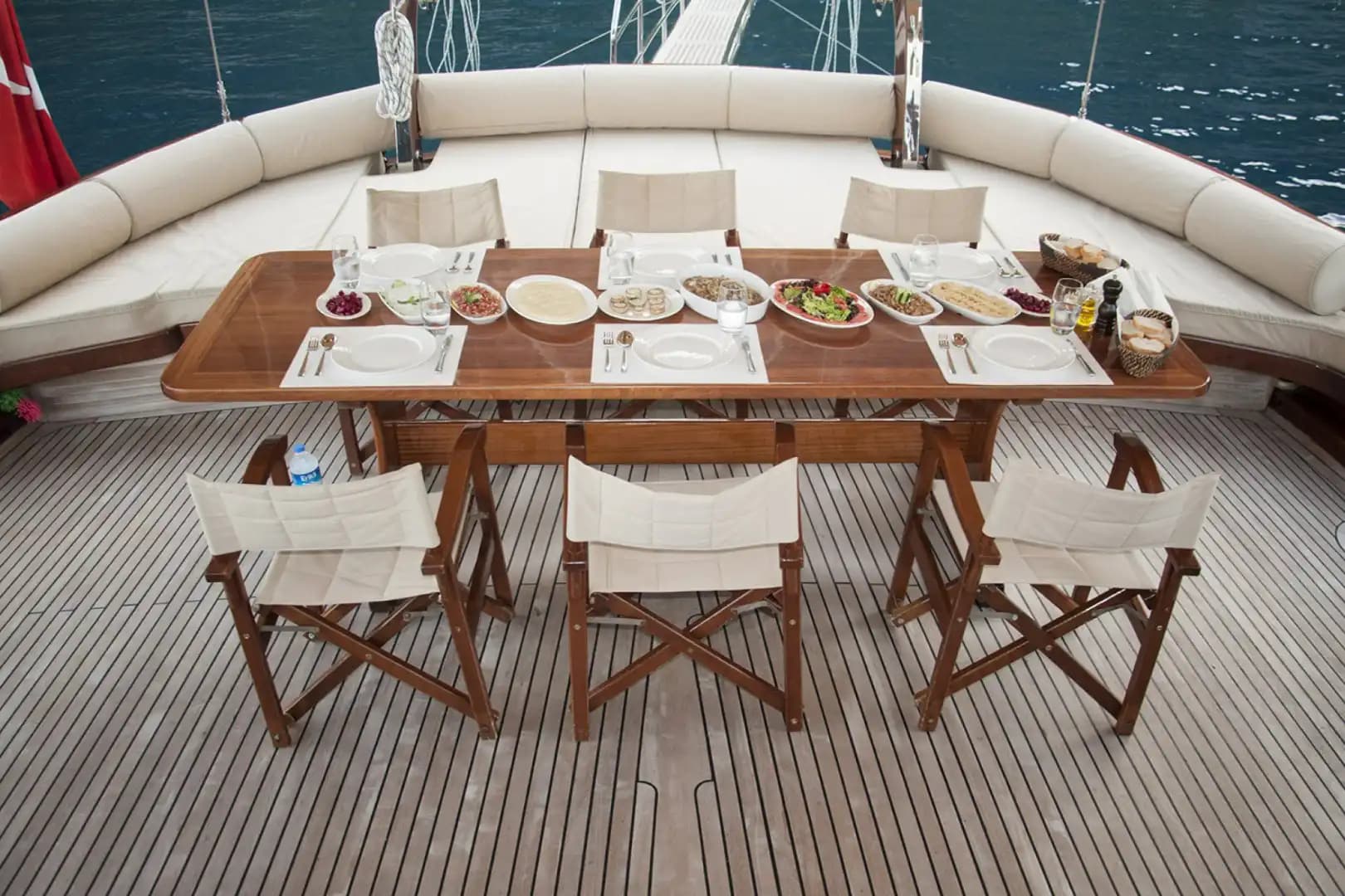 Voyage bleu with Spacieux Deck and Confortable Cabins in Marmaris 6