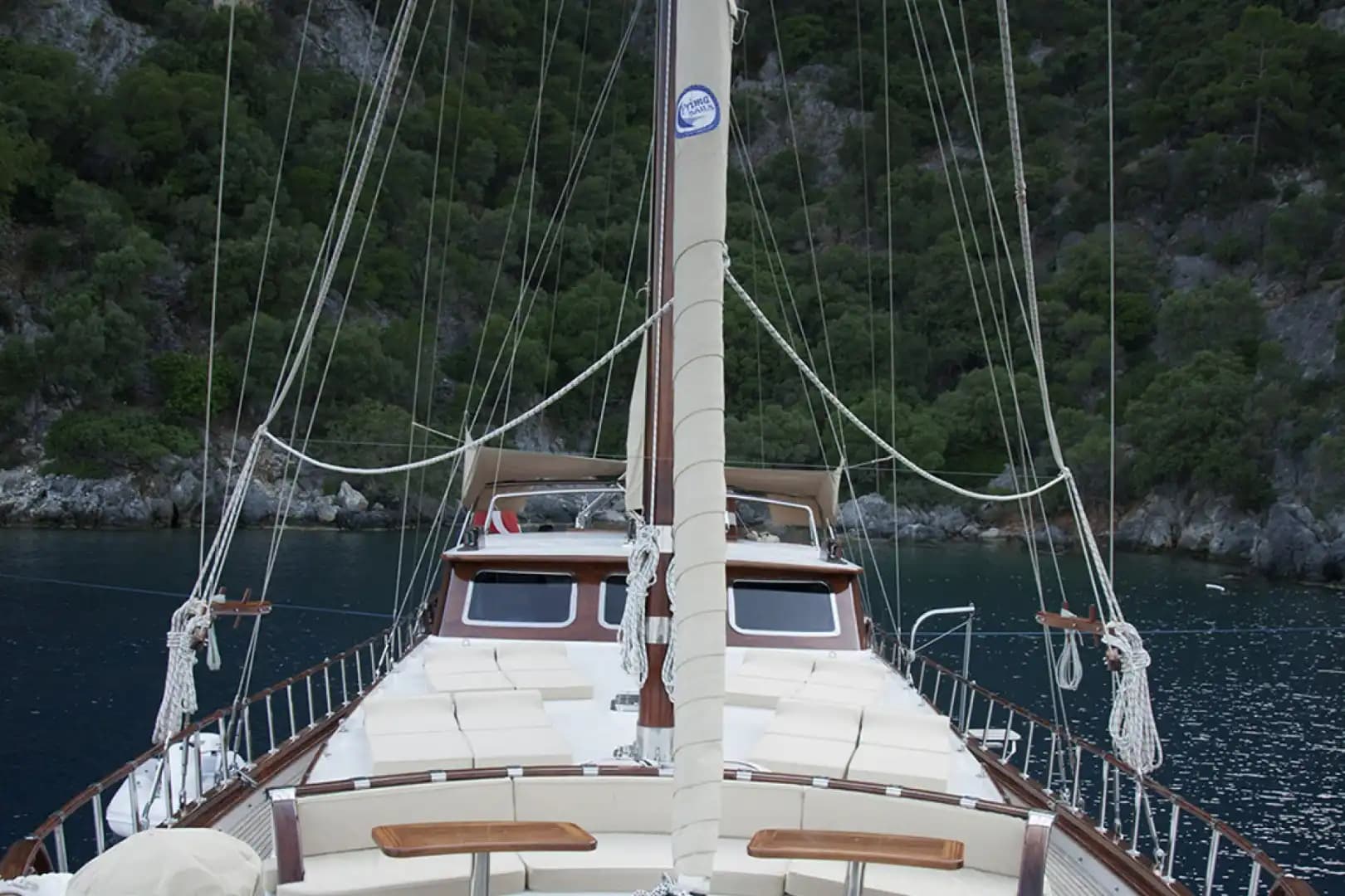 Voyage bleu with Spacieux Deck and Confortable Cabins in Marmaris 13