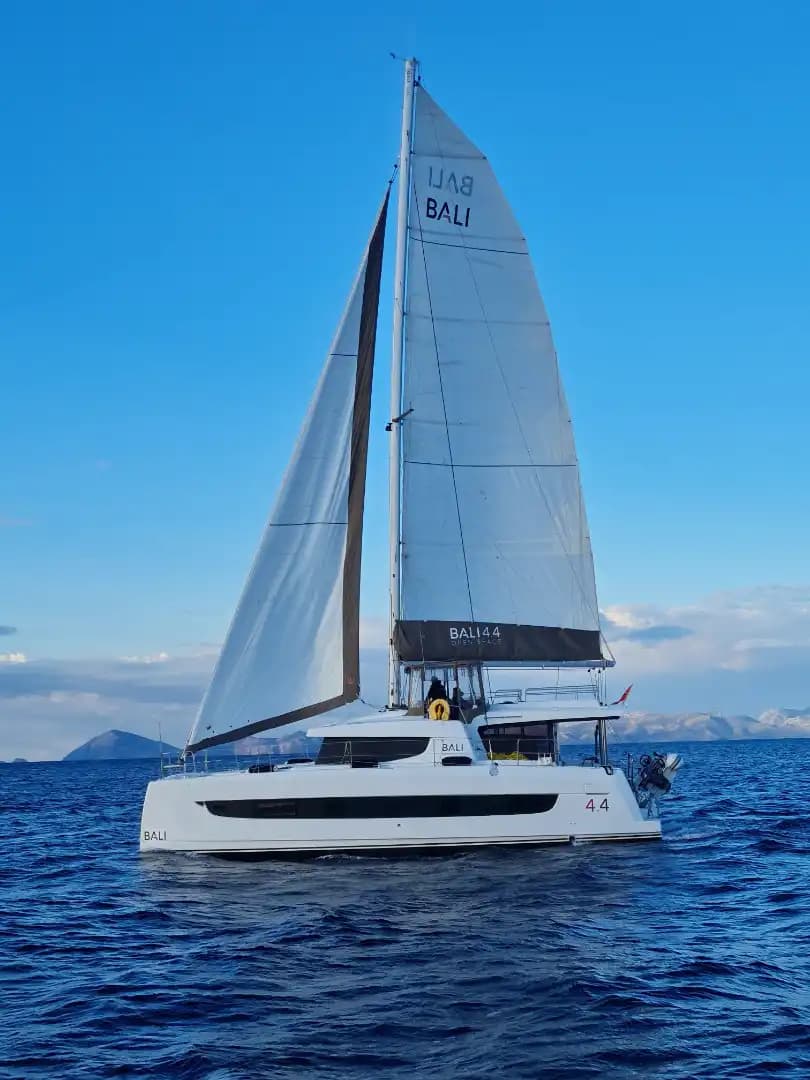 Göcek'te Bali 4.4 Kaptansız Katamaran Kiralama | 2022 Model 4+1 Kabin Bareboat 8