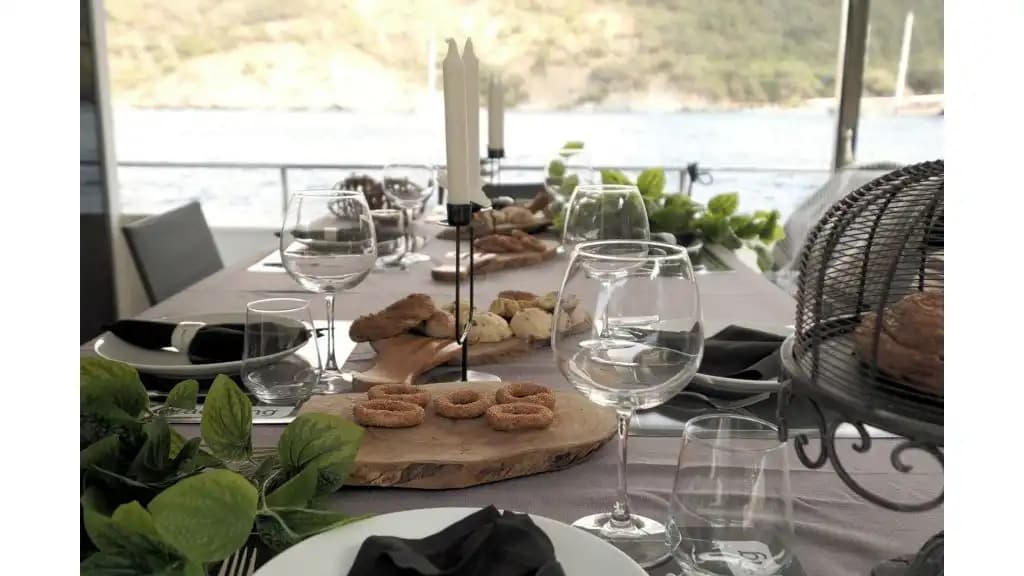Custom Design Luxury Yate a Motor para Fethiye & Gocek Calas: 22m, 4 Camarotes 13