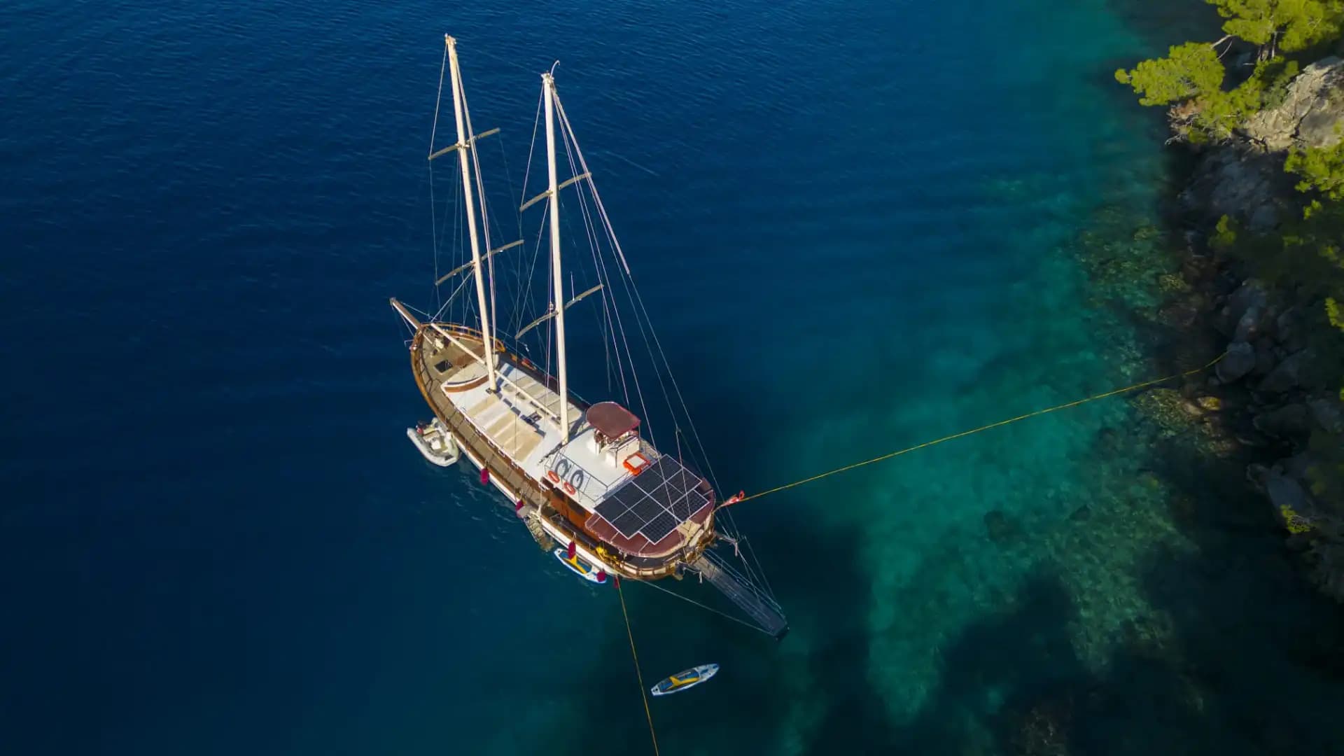 A Special Route in Fethiye's Blues: Komfortabel and Geräumig Gulet 2