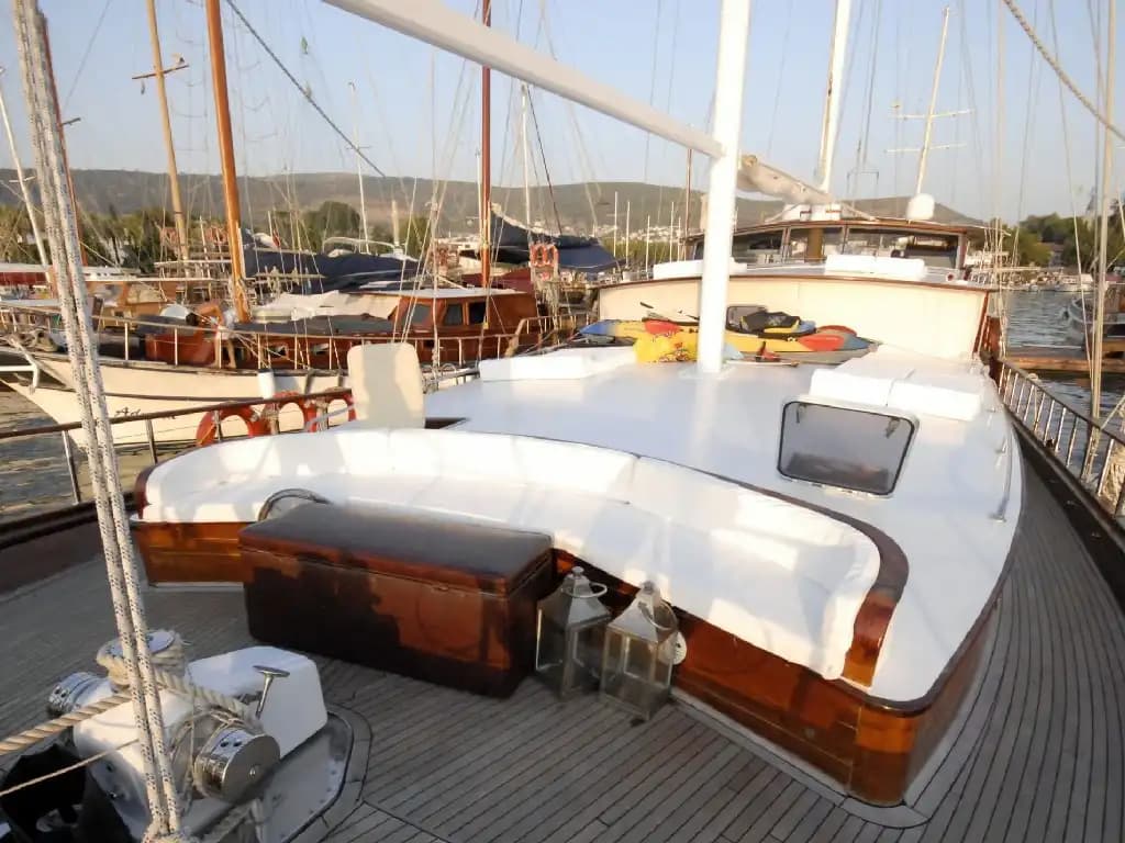 Marmaris'te Lüks Gulet Kiralama: 33 Metre, 10 Kişilik Mavi Yolculuk