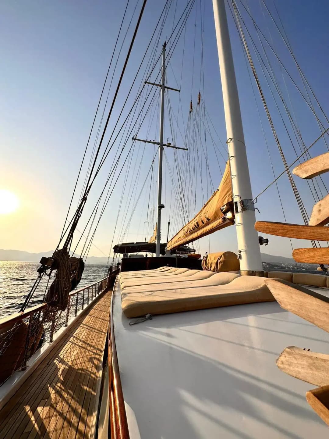 Bodrum'da Lüks 30 Metrelik Gulet Kiralama – 20 Kişiye Kadar