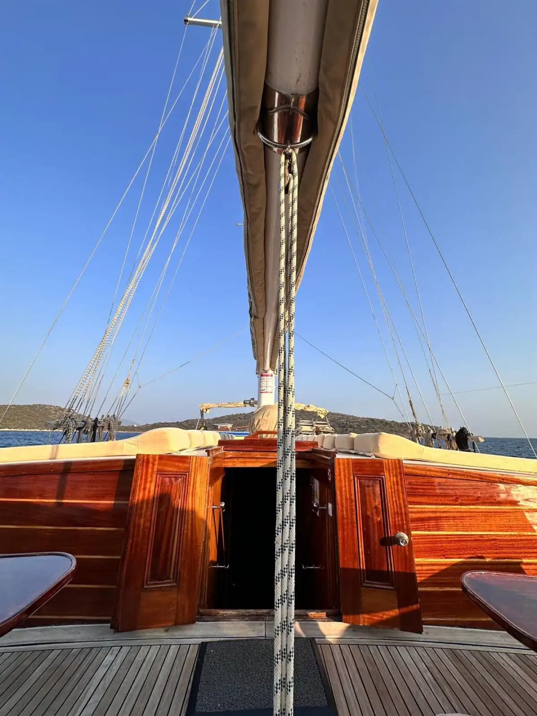 Bodrum'da Lüks 30 Metrelik Gulet Kiralama – 20 Kişiye Kadar