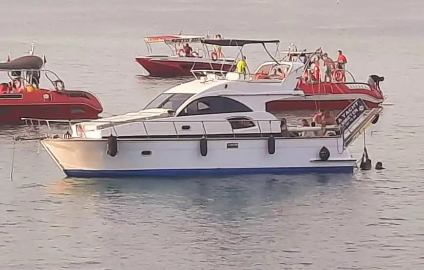 Luxury Touch for Your Special Days: VIP Yacht in Side 6