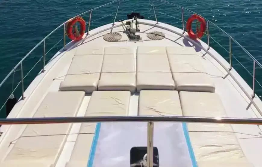 يخت بمحرك بطول 17 متر - في سيدي 6