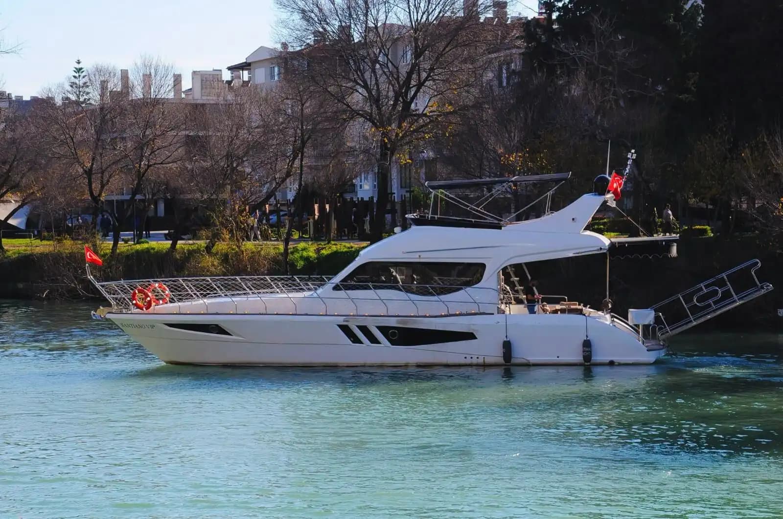 Stylish and Modern Motor Yacht for Graduation Parties and Special Occasions in Side 2