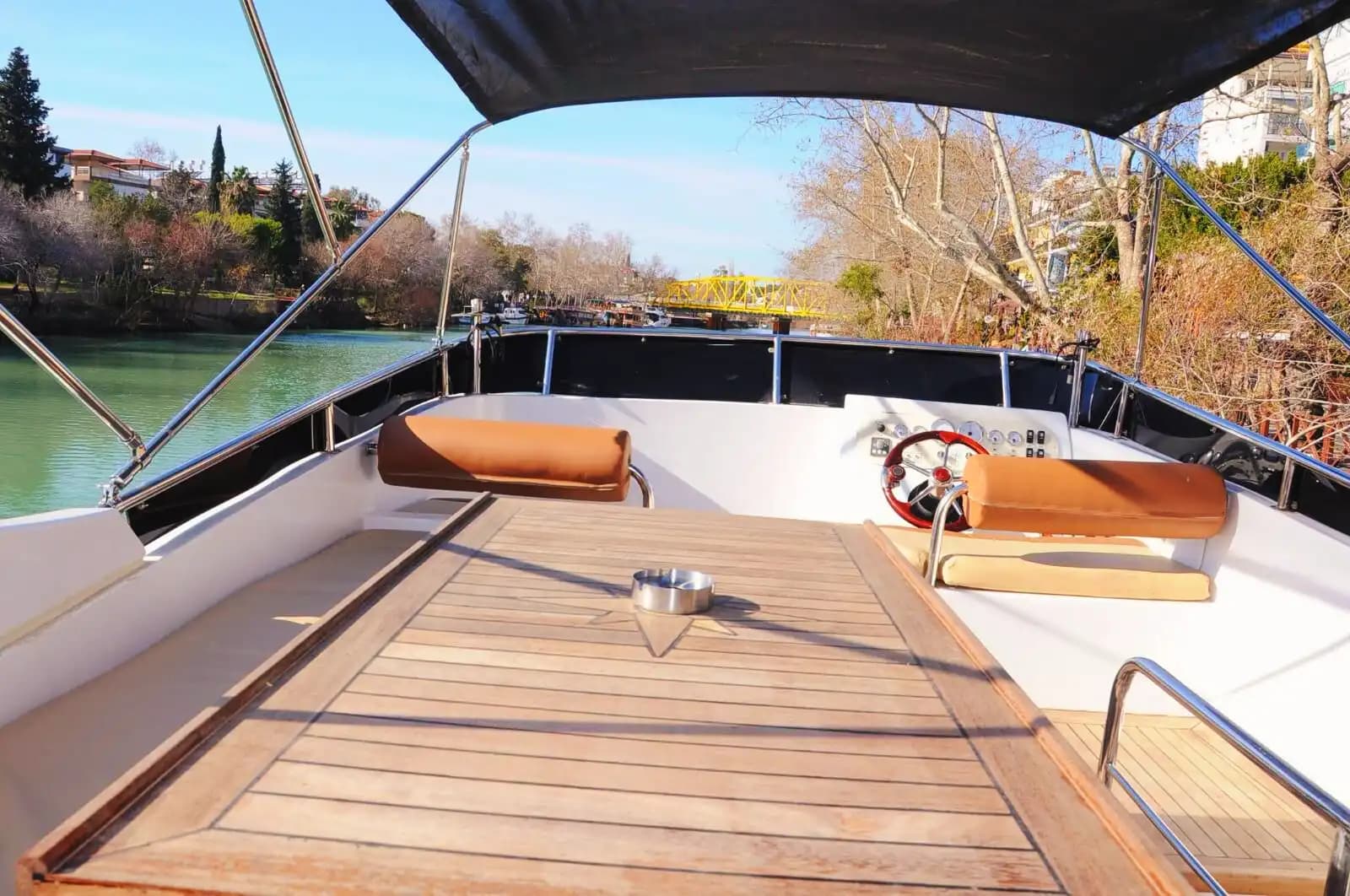 Stylish and Modern Motor Yacht for Graduation Parties and Special Occasions in Side 8
