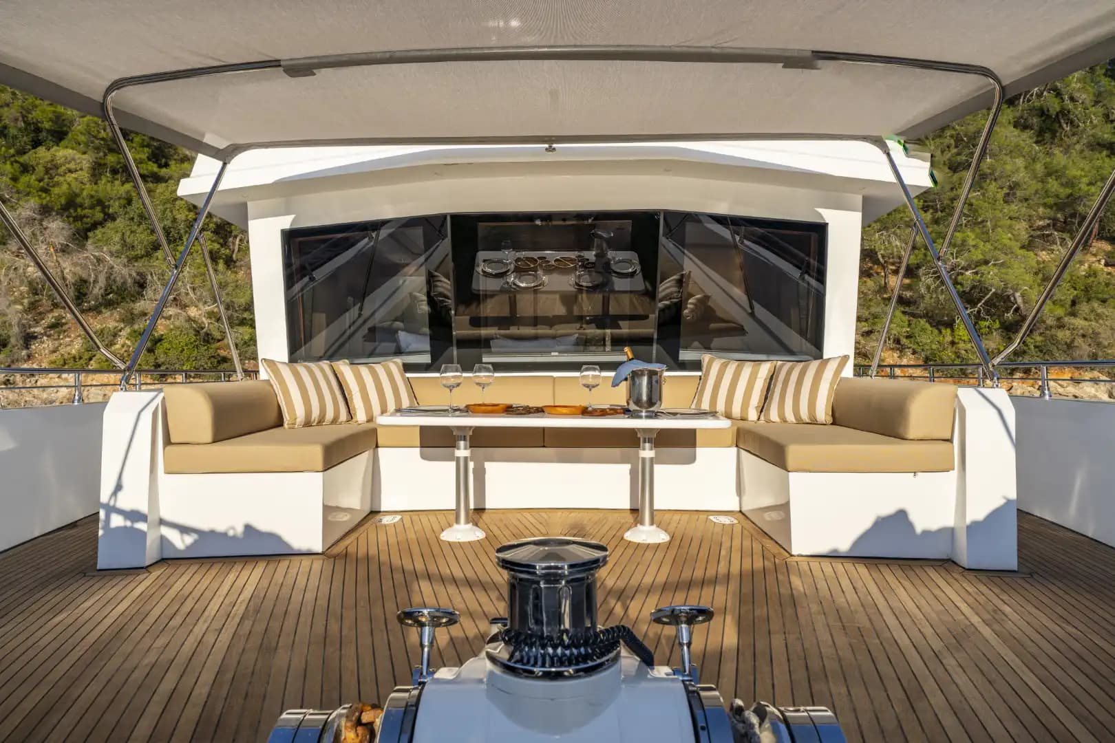 Nuevo 2025 Luxury Trawler: Upper cubierta Master & Accessible Swim Platform 54