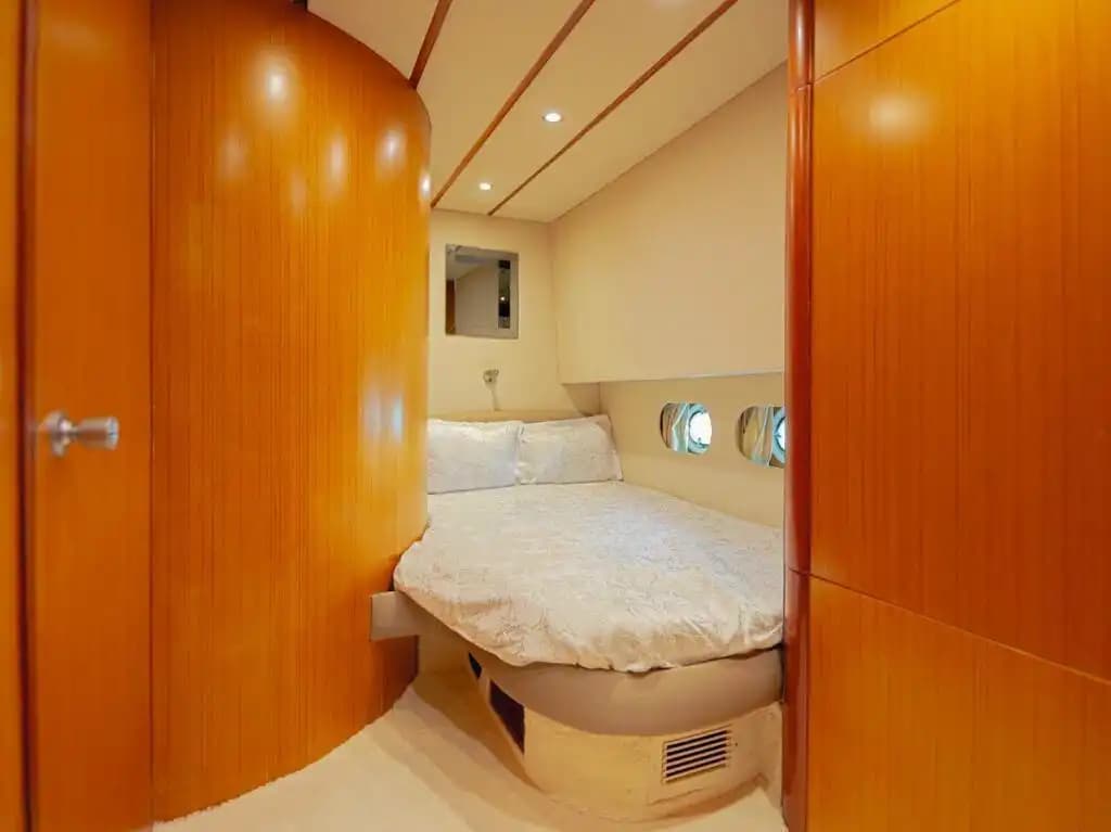 30-Meter Custom-Built Luxury Yacht with 5 Cabins for 10 Guests in Antalya 9