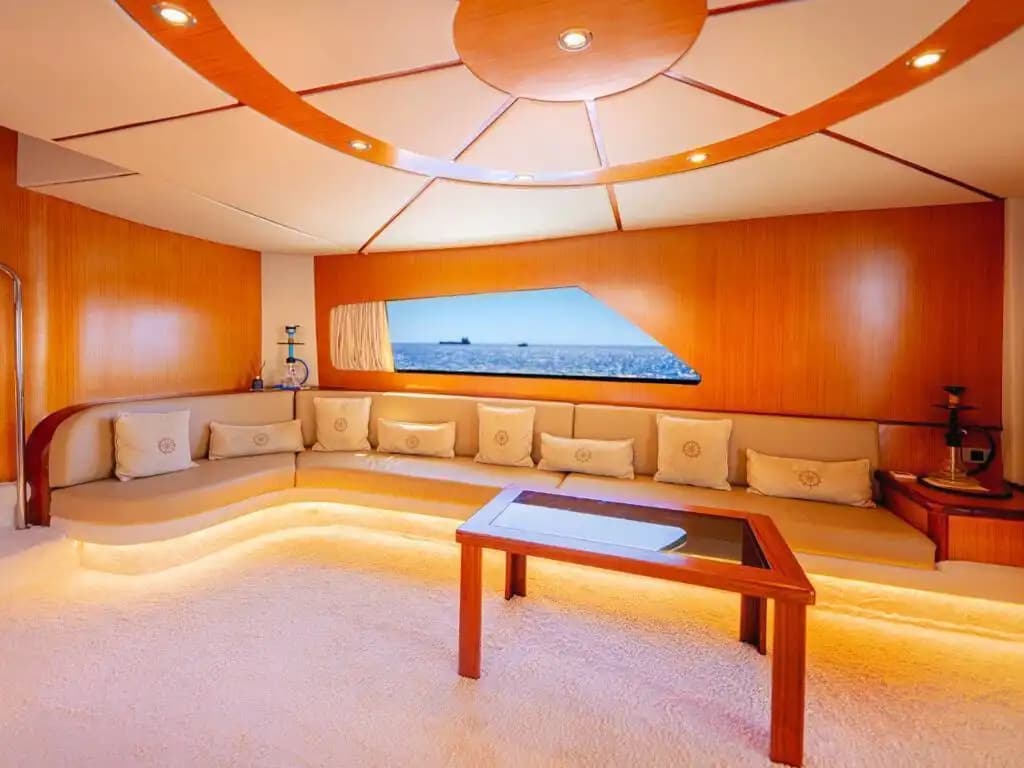 30-Meter Custom-Built Luxury Yacht with 5 Cabins for 10 Guests in Antalya 3