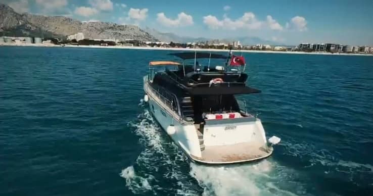 Antalya Centro: Barco Estándar para Magníficas Excursiones: Día Completo, Beldibi, Cascada Düden, Atardecer, Propuesta de Matrimonio, Paquetes de Cumpleaños y Despedida de Soltera
