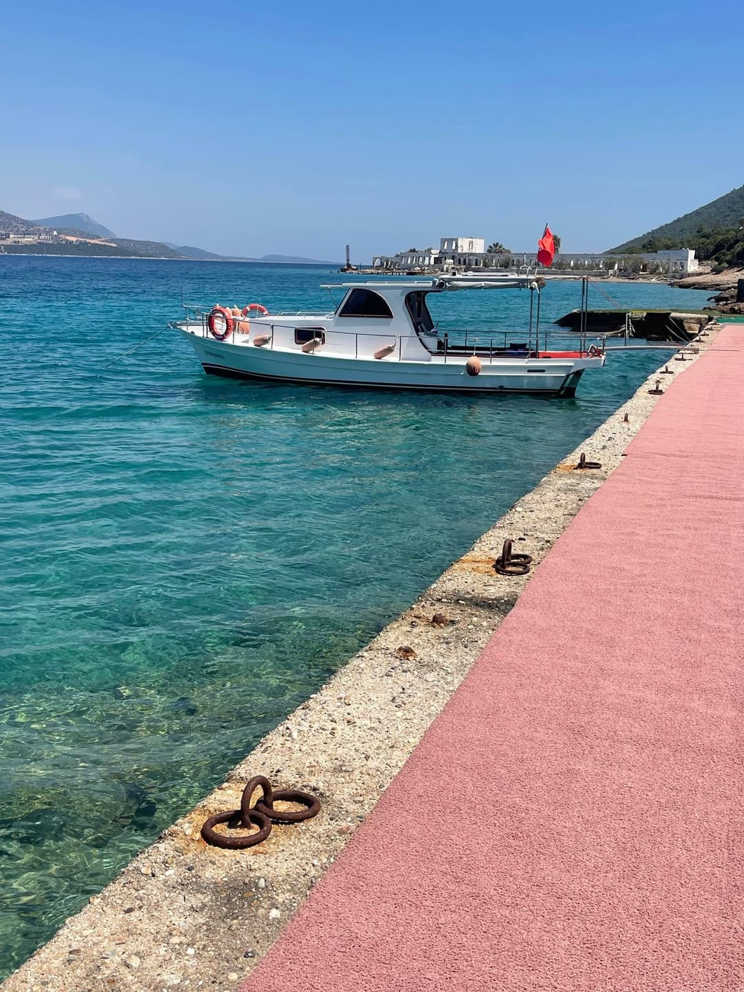 Bodrum'da 10 Metrelik Lüks Tekne ile 6 Kişilik Eşsiz Deniz Deneyimi - Bodrum Koyları Turu, Günbatımı Turu ve Özel Kutlamalar