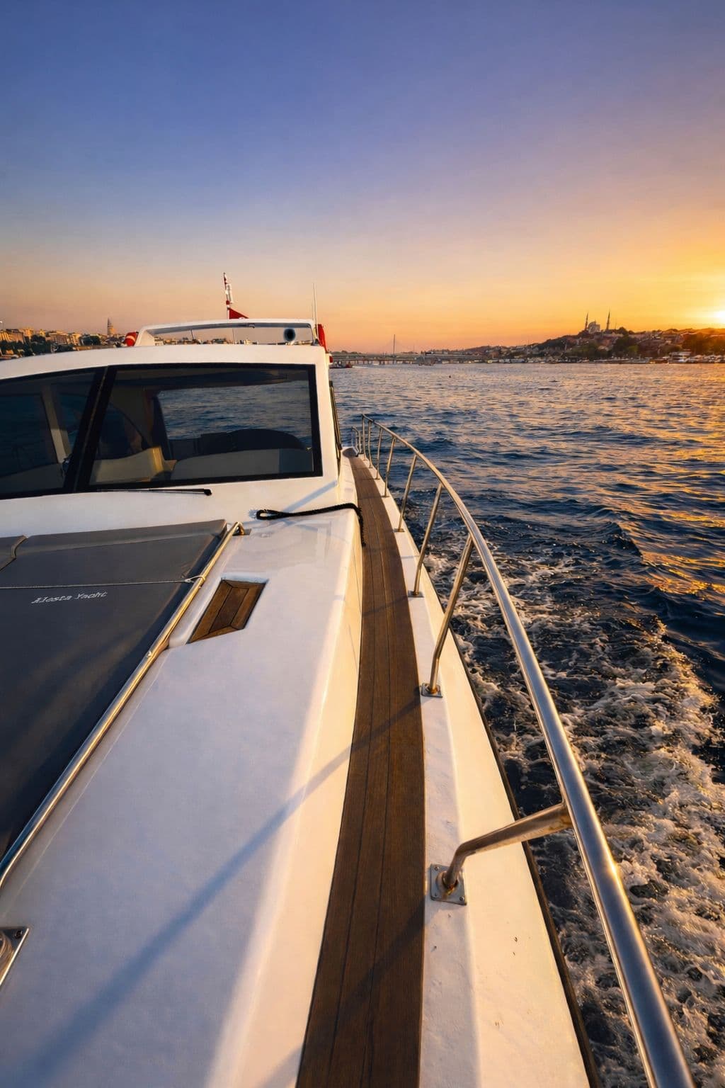 14M Luxury Yacht: Unforgettable Istanbul Bosphorus Day (10 Guests) 8