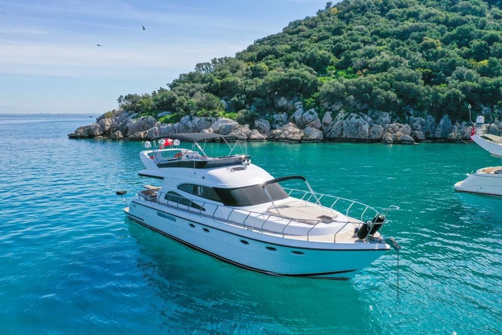 Antalya Centro: Yate a Motor de Lujo de 17 Metros para 12 Personas - Magníficas Excursiones: Día Completo, Beldibi, Cascada Düden, Atardecer, Aniversario de Boda en Yate, Cumpleaños y Paquetes de Despedida de Soltero(a)