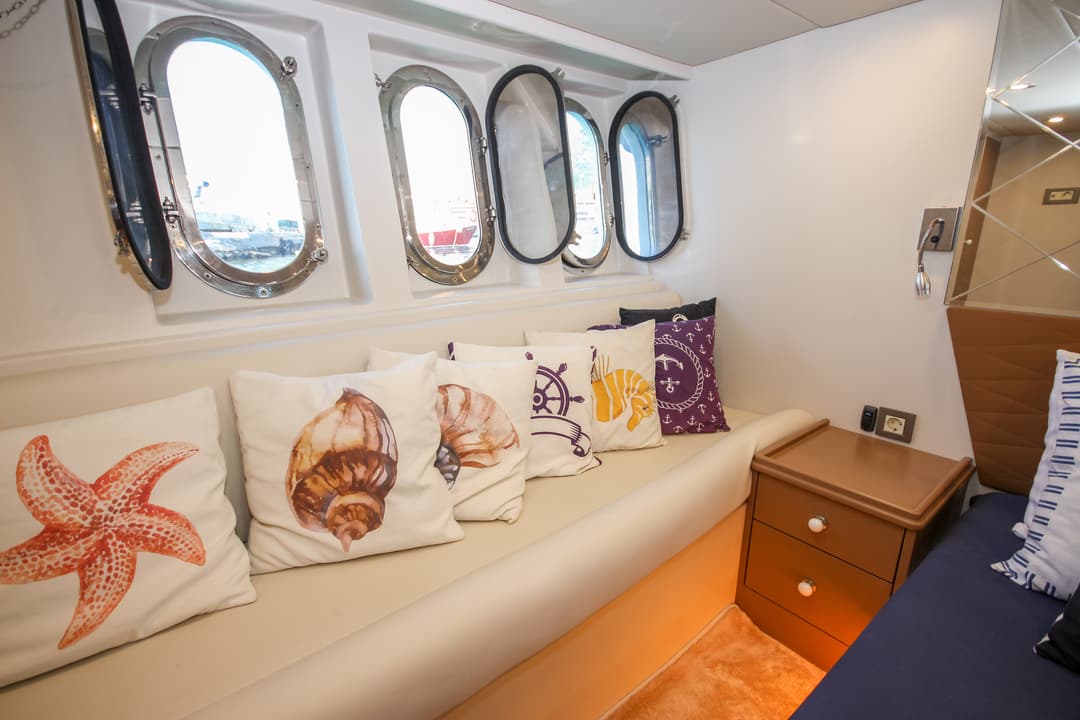 Antalya Centre : Bateau de Luxe de 19 Mètres pour Location à la Journée, Tours à Beldibi & Cascade de Düden, Coucher de Soleil & Célébrations Spéciales
