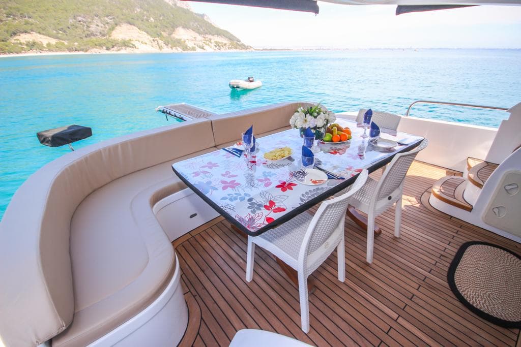 Antalya Centro: Yate a Motor de Lujo de 17 Metros para 12 Personas - Magníficas Excursiones: Día Completo, Beldibi, Cascada Düden, Atardecer, Aniversario de Boda en Yate, Cumpleaños y Paquetes de Despedida de Soltero(a)