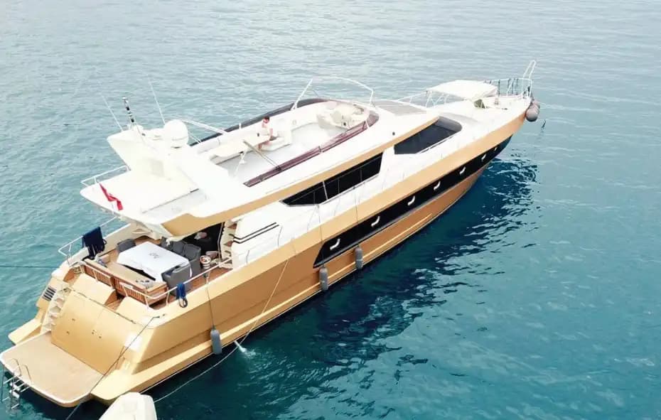 5-Kabine, 10-Personen Motoryacht – Perfekt for Families & Friends 8