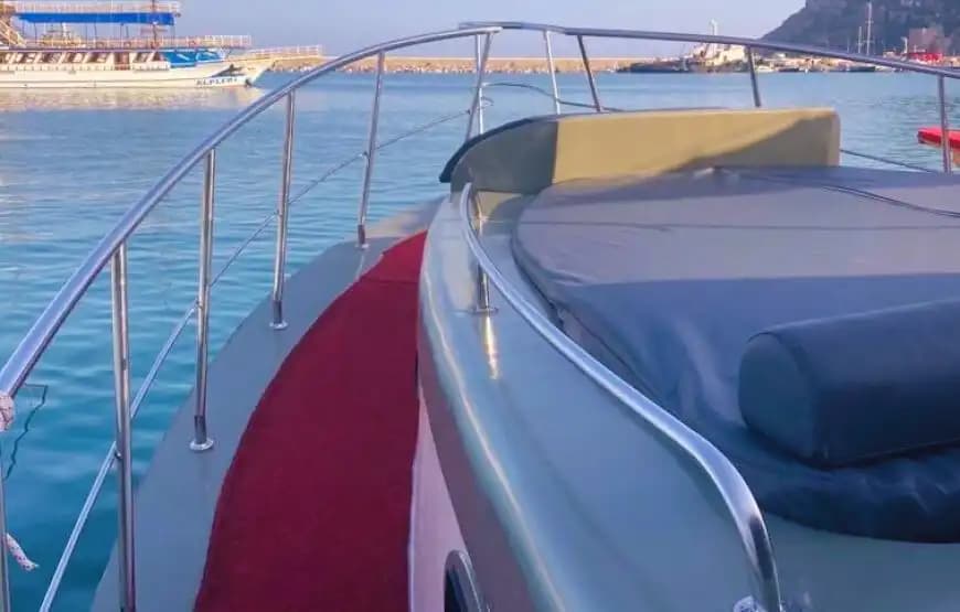 Alanya’da 15 Metre Uzunluğunda, Özel Yapım Geniş ve Konforlu Tekne 5