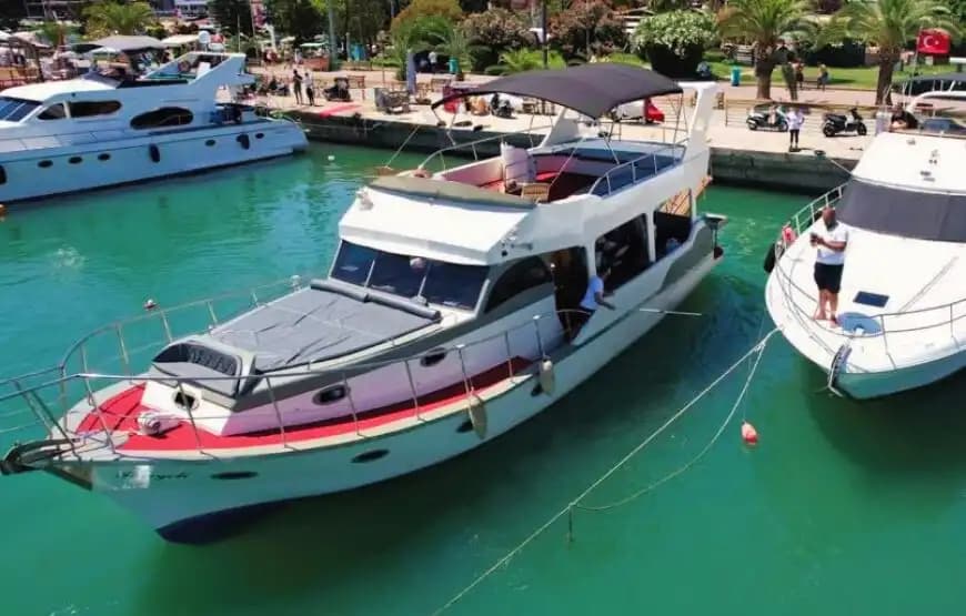 Alanya’da 15 Metre Uzunluğunda, Özel Yapım Geniş ve Konforlu Tekne 2