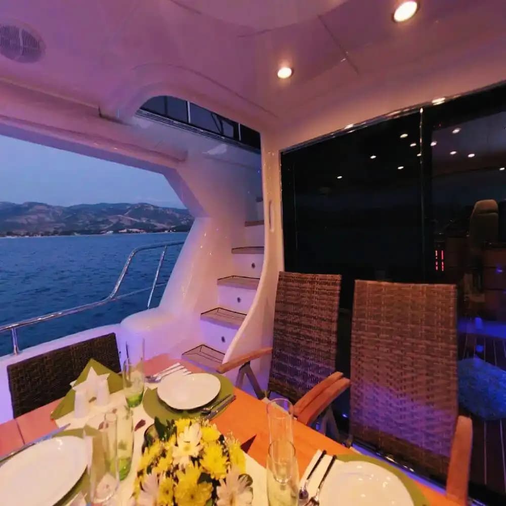 Luxus 16-Meter Princess Motor Jachtvermietung with 3 Kabinen in Alanya 5