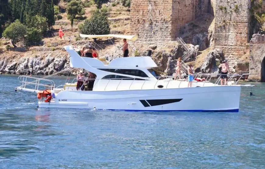 Alanya'nın Eşsiz Doğasında Özel Tekne 4