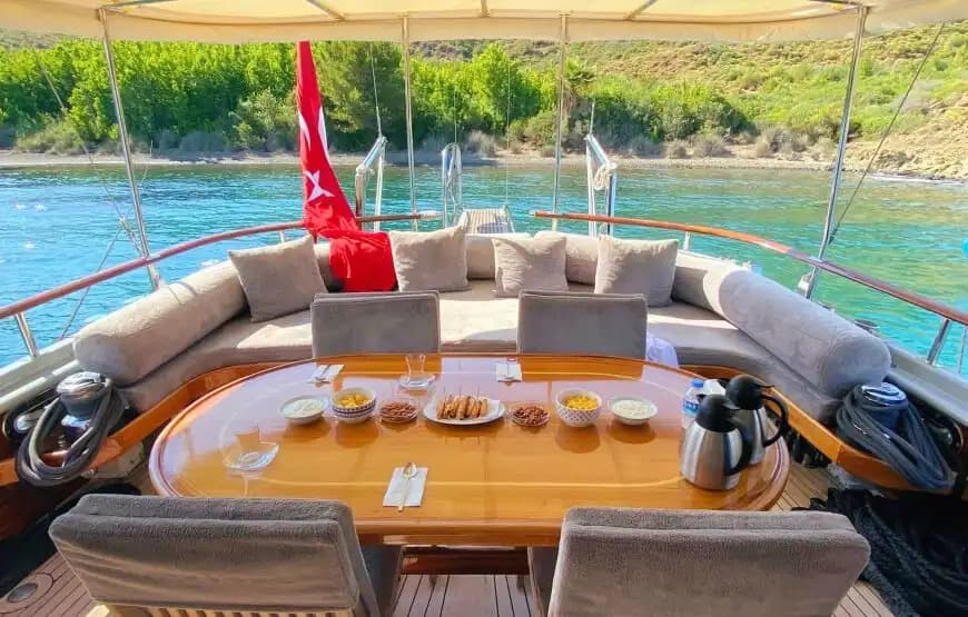 Bodrum’un Masmavi Sularında, 16 Metre Uzunluğunda, 5 Kişilik Gulet 7